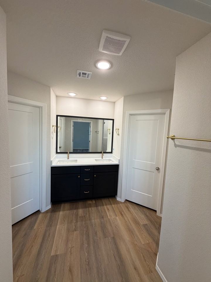 13457 S 72nd East Pl - Photo 5 of 12