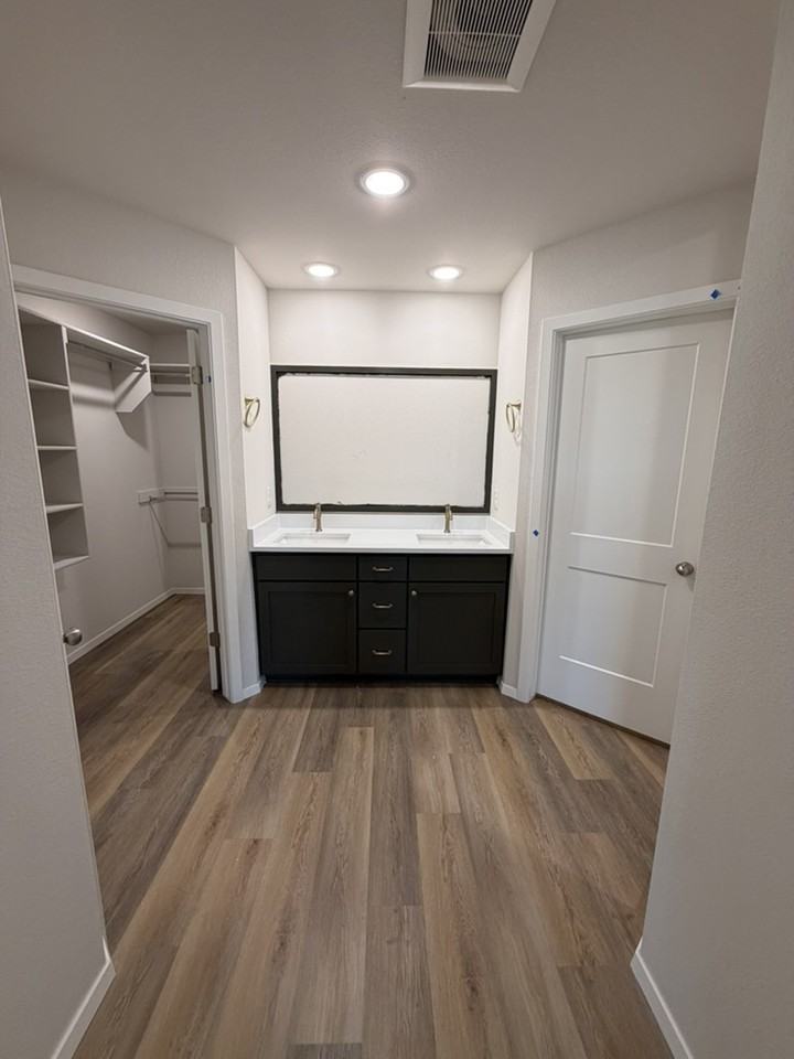 13451 S 72nd East Pl - Photo 5 of 11