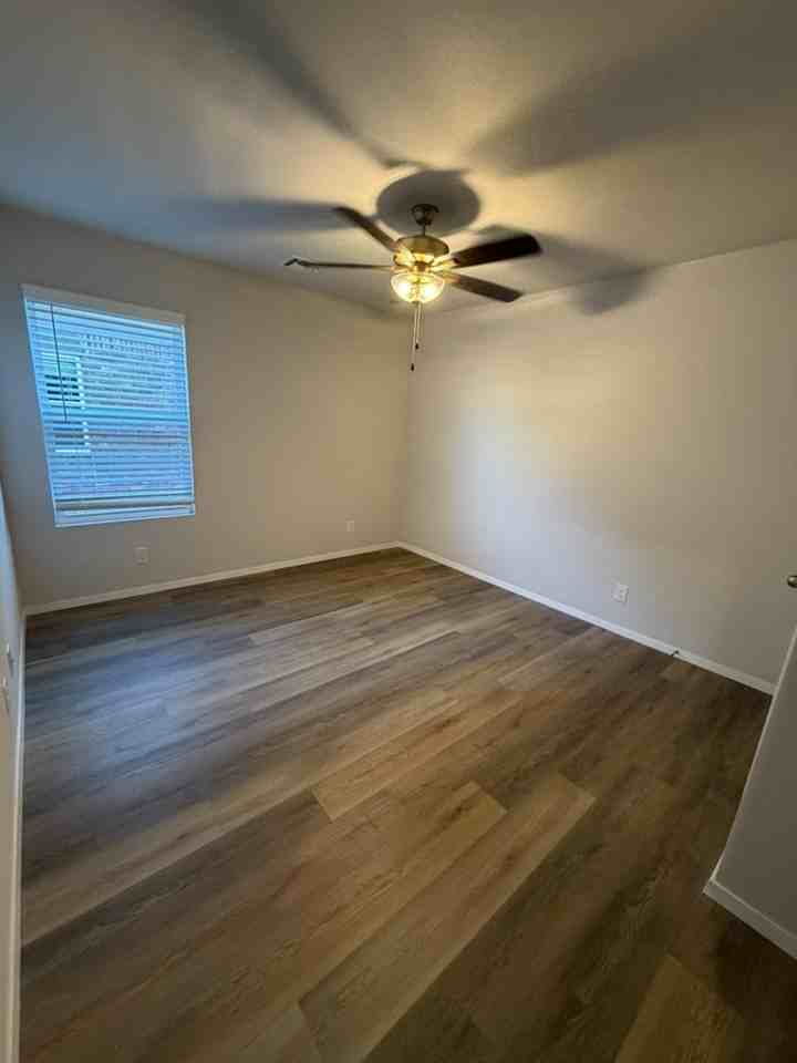 13451 S 72nd East Pl - Photo 7 of 11