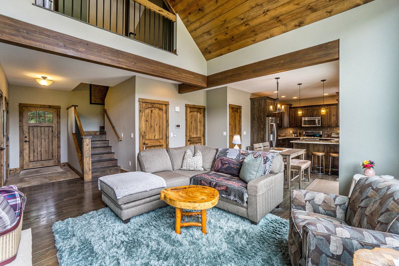 1355 Broadview Rd - Photo 7 of 26