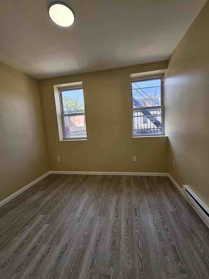 138 Monticello Ave - Photo 6 of 8