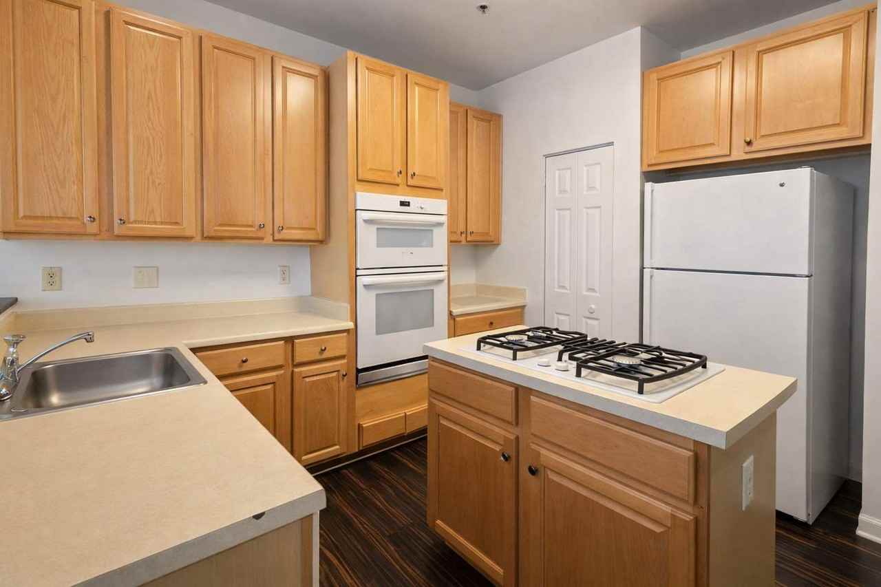 43 Bank Spring Ct - Photo 3 of 18