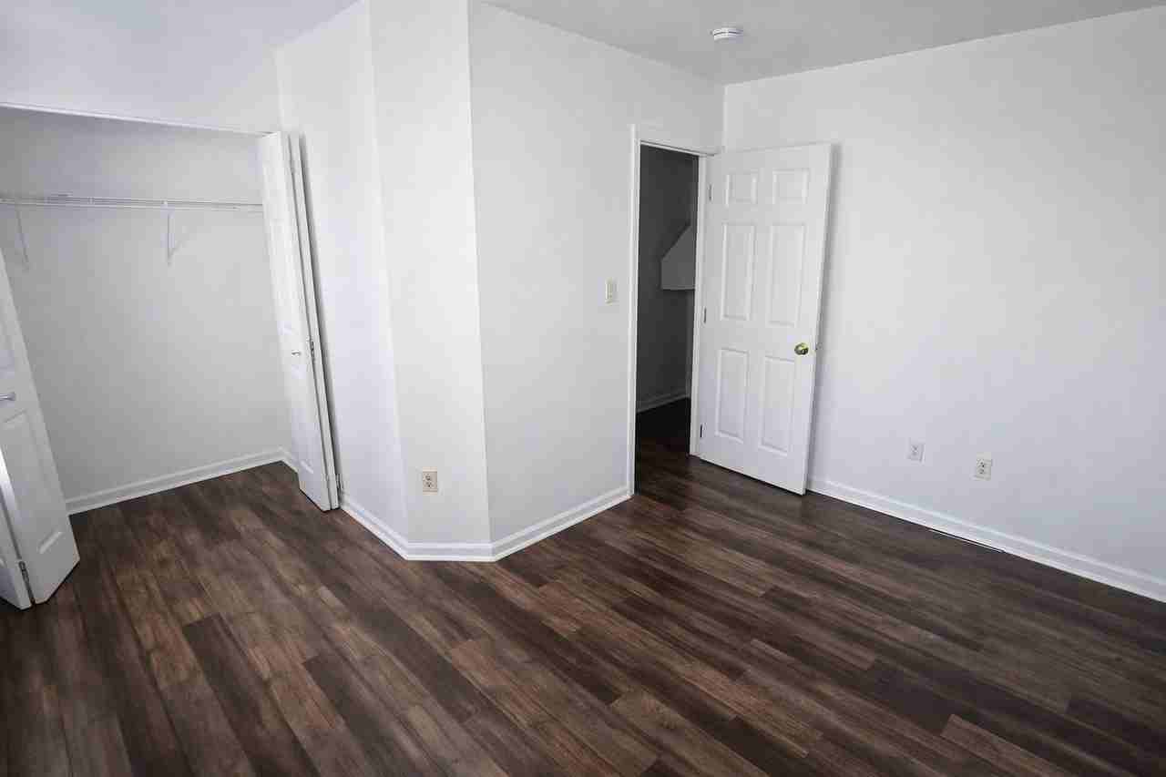 43 Bank Spring Ct - Photo 6 of 18