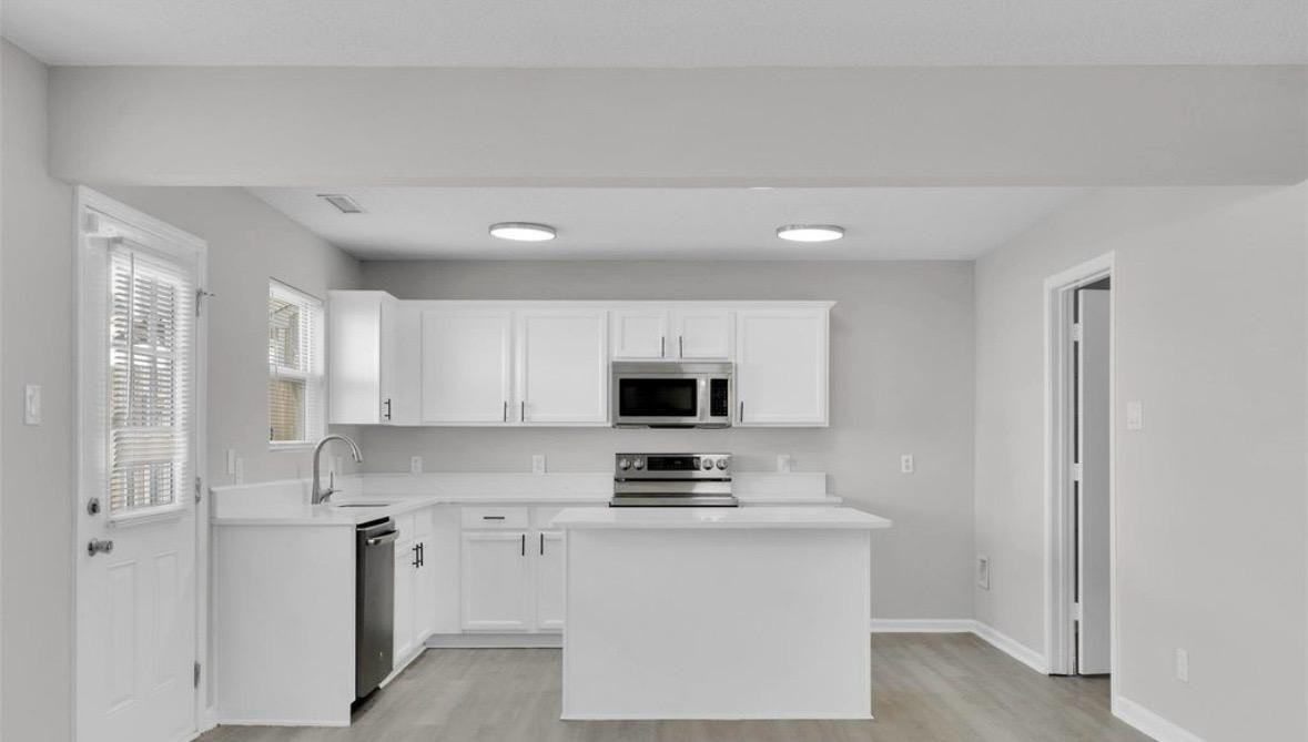 2707 Cochrane Dr - Photo 4 of 14