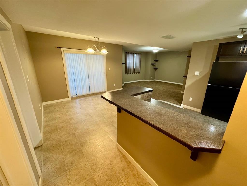 2 Silkstone Rd W - Photo 4 of 16