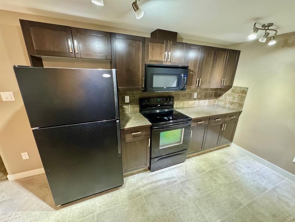 2 Silkstone Rd W - Photo 7 of 16