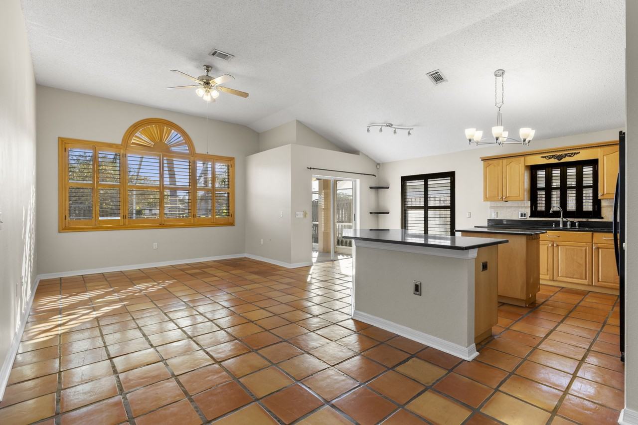 10253 Oasis Palm Dr - Photo 2 of 24