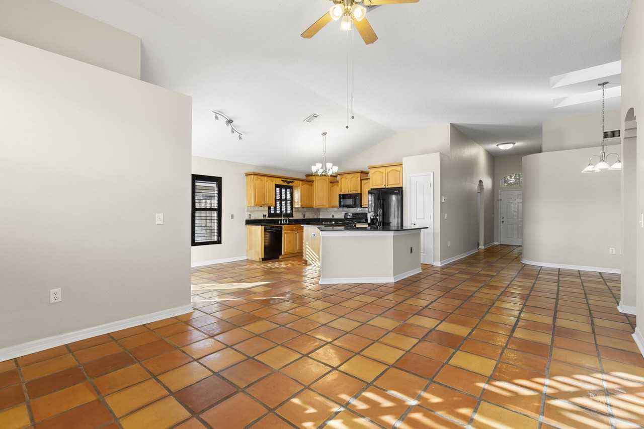 10253 Oasis Palm Dr - Photo 3 of 24