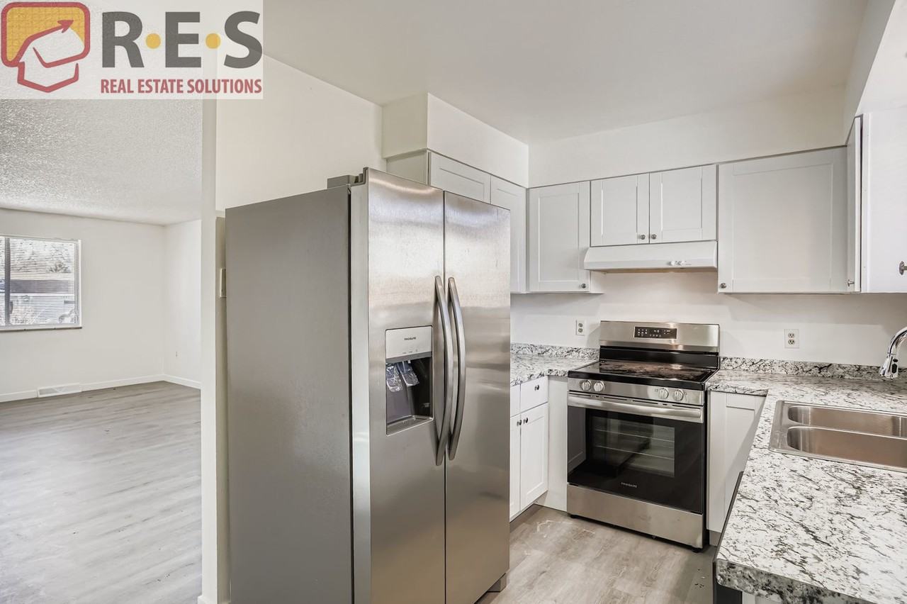 1322 Youngfield St - Photo 3 of 22