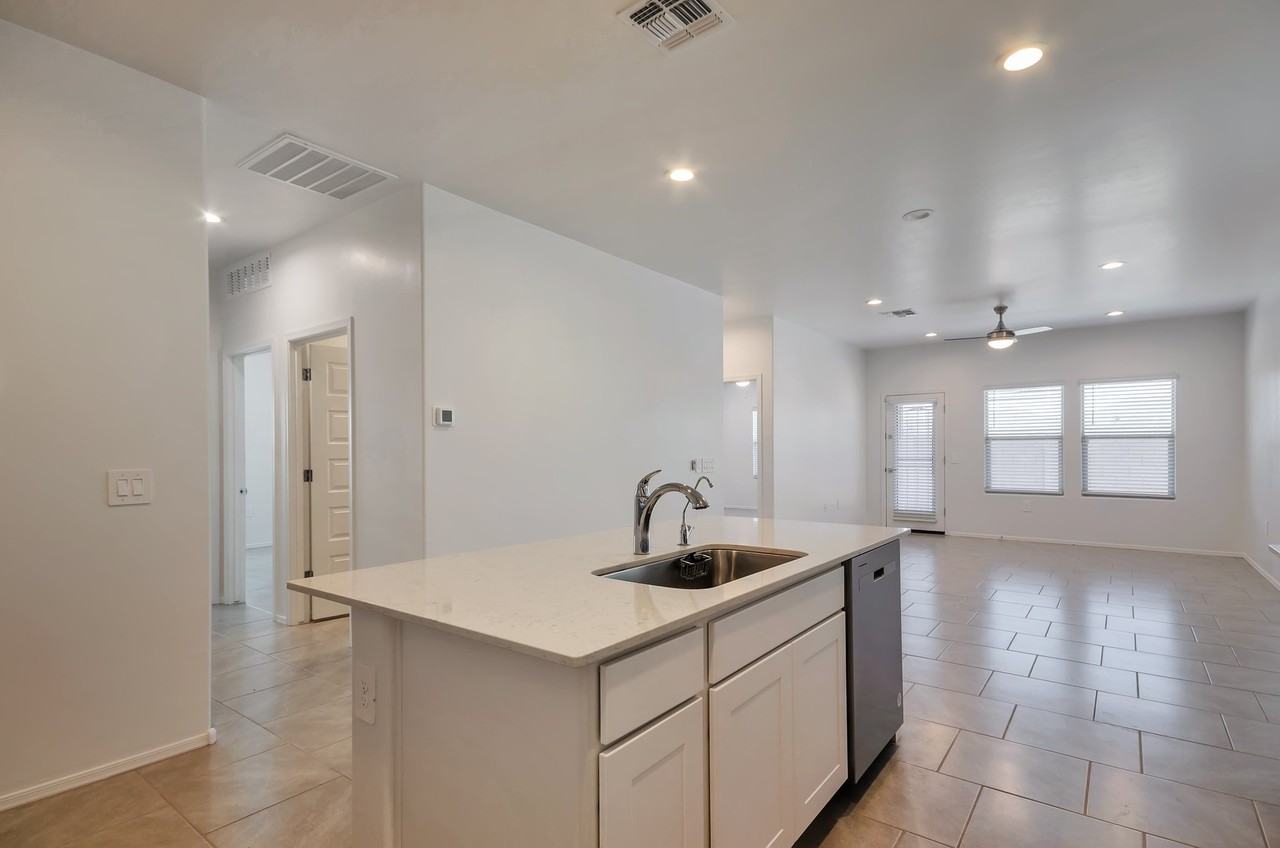 3559 N Kellen Canyon Ct - Photo 4 of 25