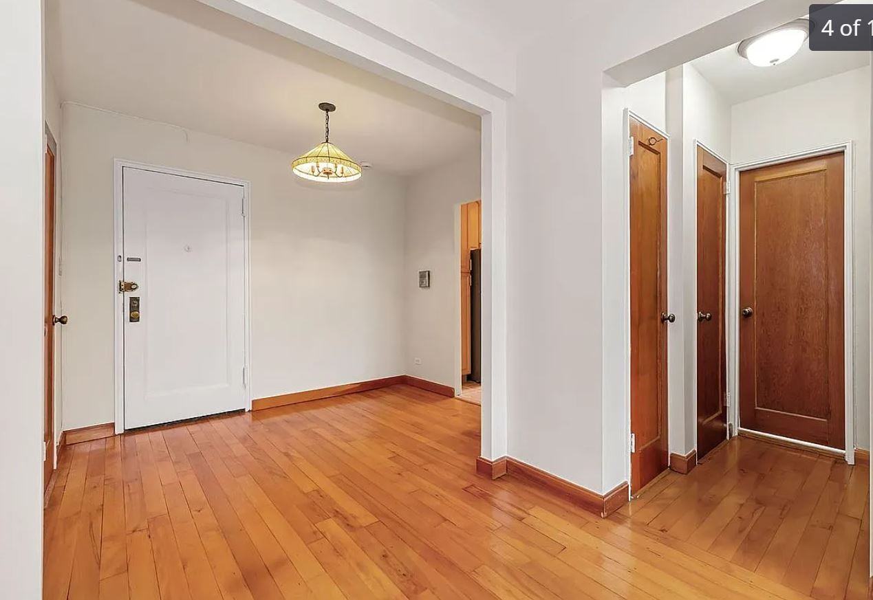 3965 52Nd St - Photo 2 of 8