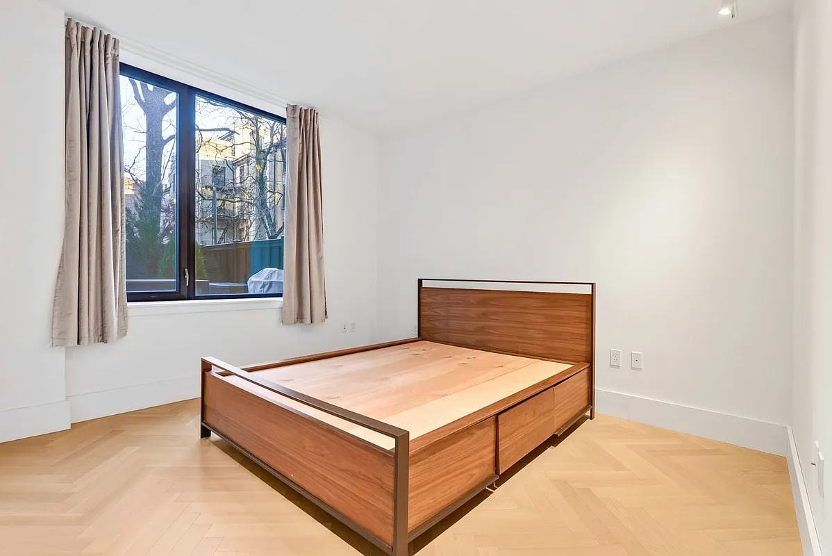 100 Avenue A - Photo 3 of 5