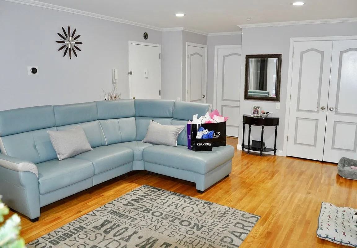 2072 Ocean Ave - Photo 3 of 6