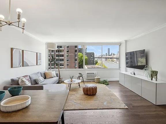 575 Main St - Photo 3 of 12