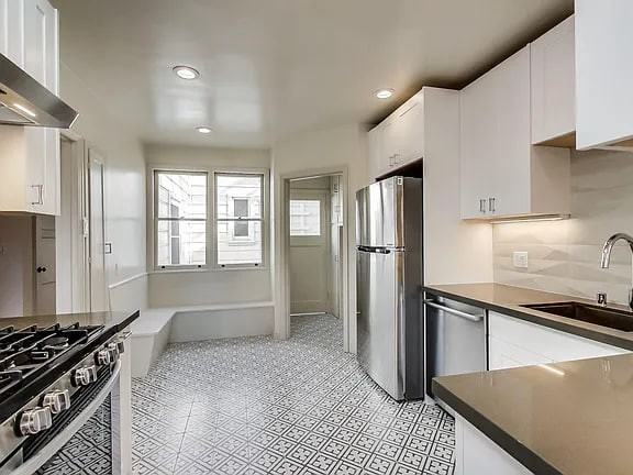 16 15Th Ave - Photo 2 of 5