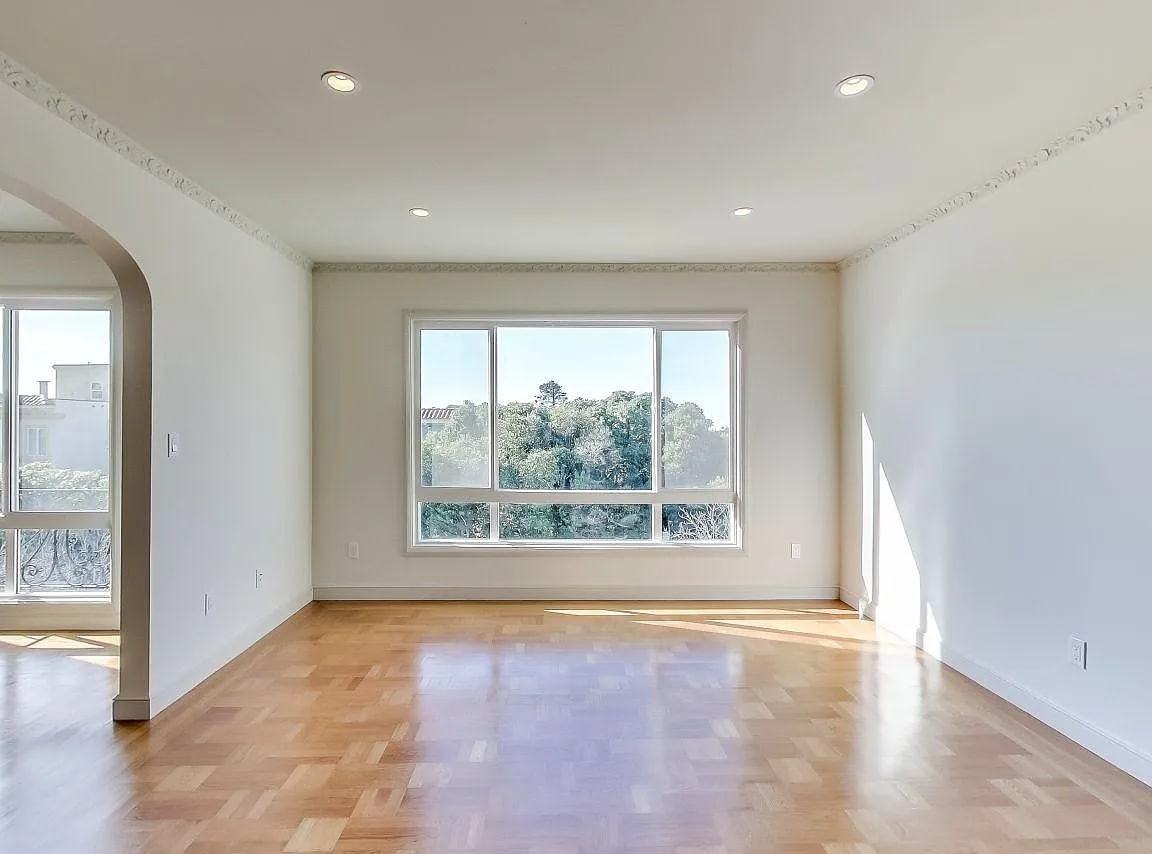 16 15Th Ave - Photo 4 of 5