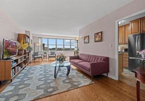 featured image of 555 Kappock St