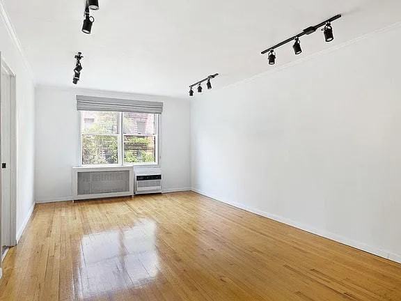 302 E 88Th St - Photo 2 of 2