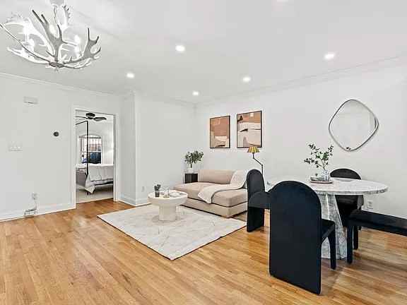 113 Wayne St - Photo 2 of 8