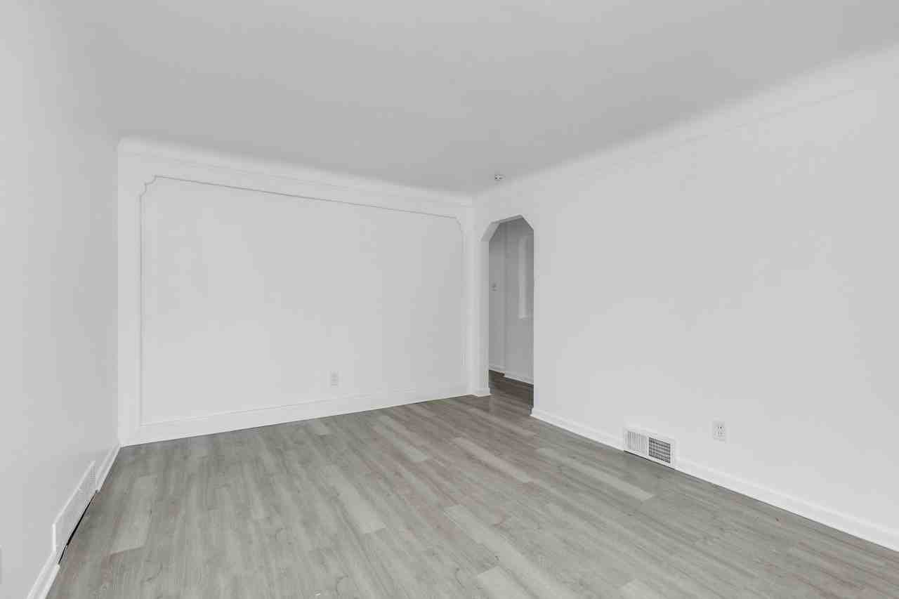 16680 Edmore Dr - Photo 4 of 14