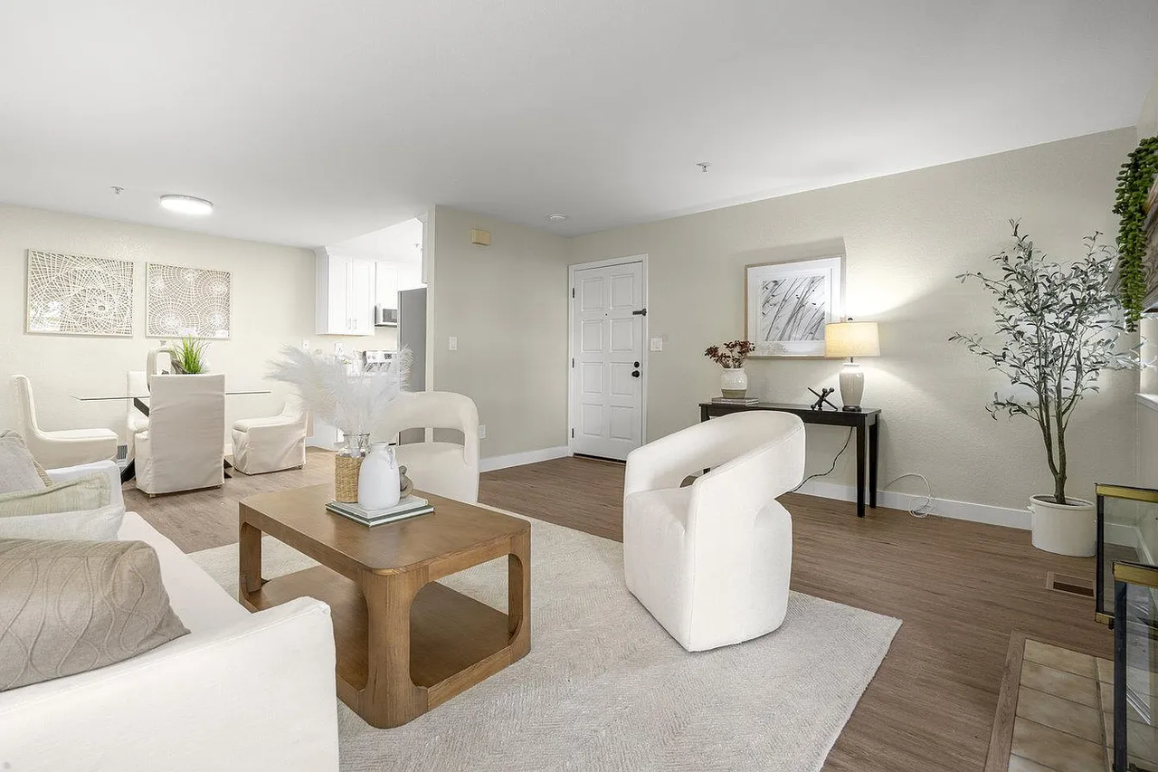 141 Albacore Ln - Photo 4 of 23