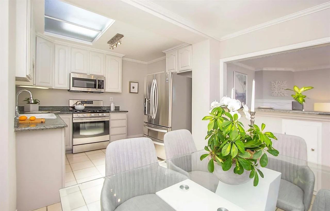 258 Harvard St - Photo 2 of 22