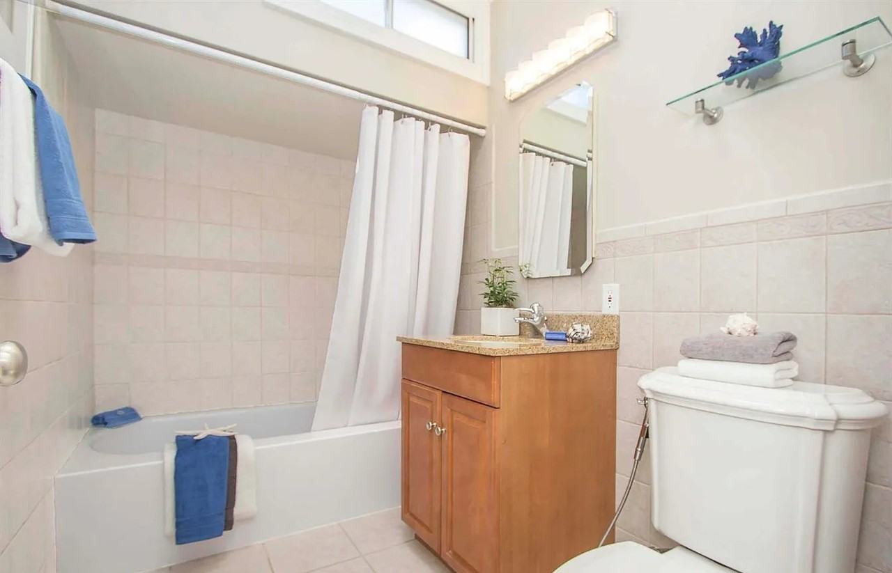 258 Harvard St - Photo 5 of 22