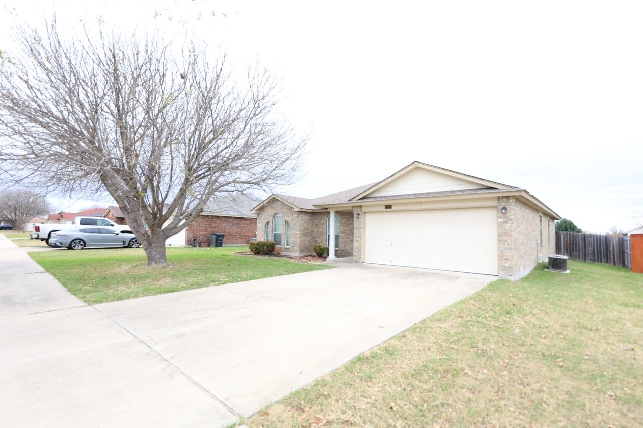 5202 Waltz Ct - Photo 2 of 19