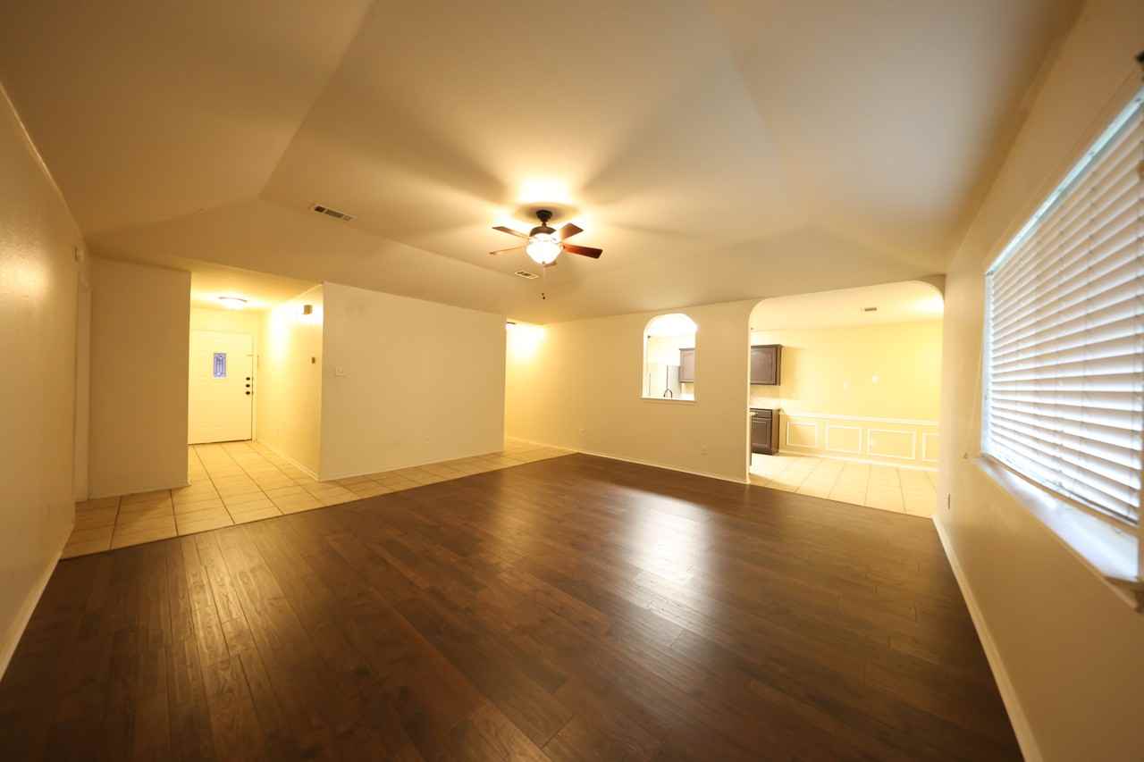 5202 Waltz Ct - Photo 7 of 19