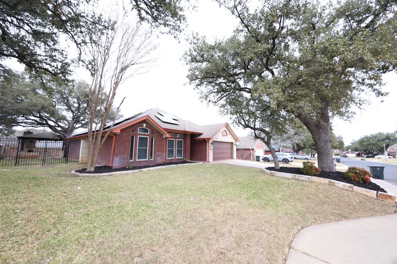 4809 Embers Dr - Photo 3 of 25