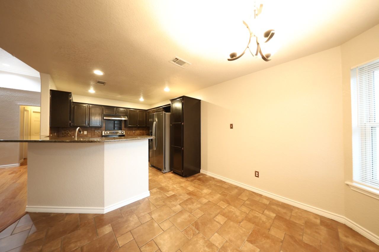 4809 Embers Dr - Photo 6 of 25