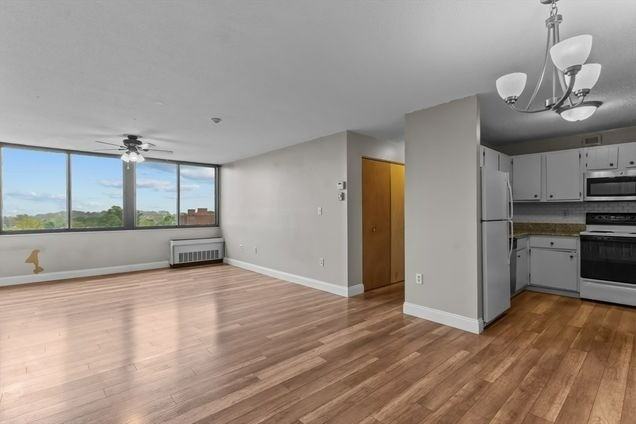 77 Adams St #708A - Photo 4 of 21