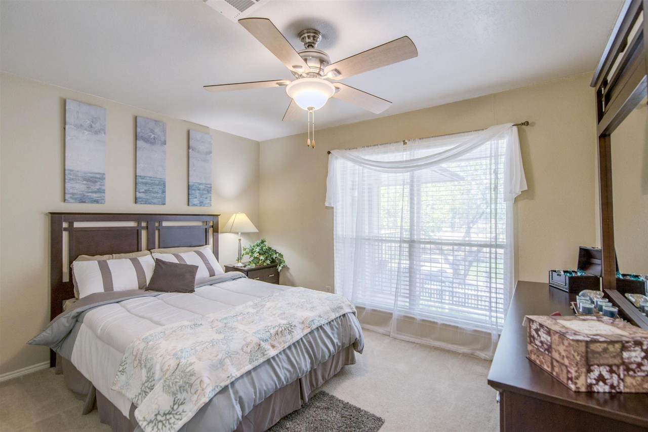 Spring Hill Village Apartments - Photo 7 of 34