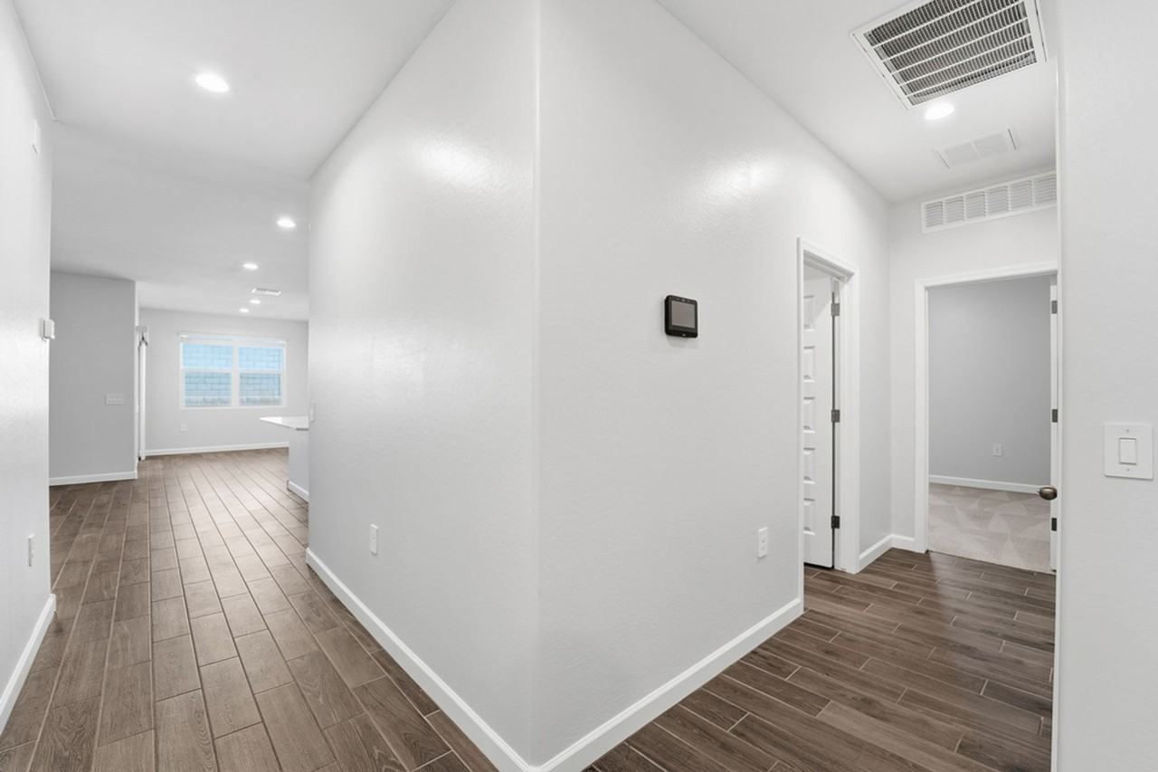 23928 W Ripple Rd - Photo 7 of 40