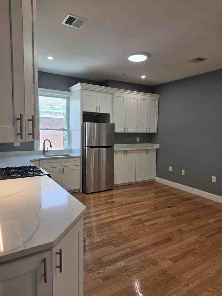 Cambridge St #3 - Photo 6 of 23