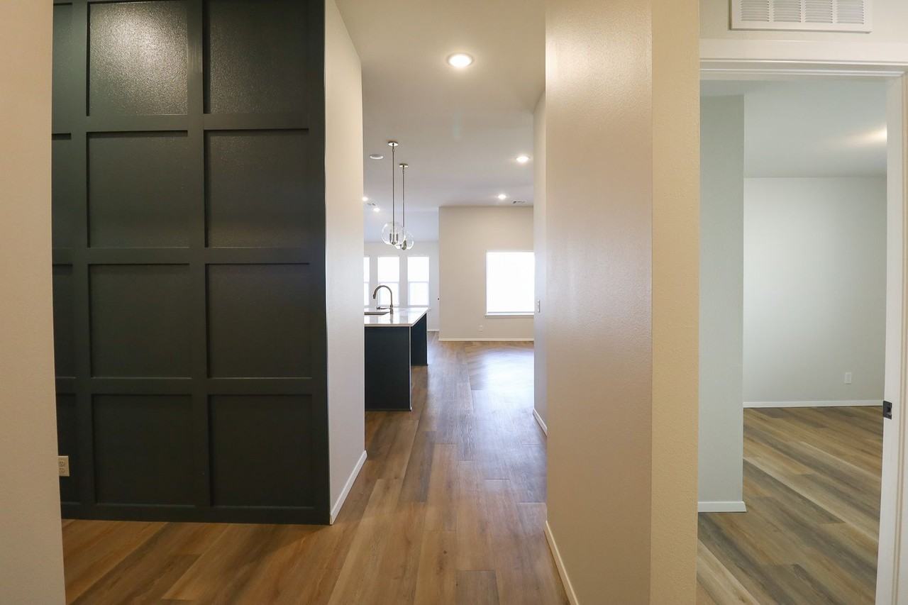 7231 E 132nd St S - Photo 3 of 39