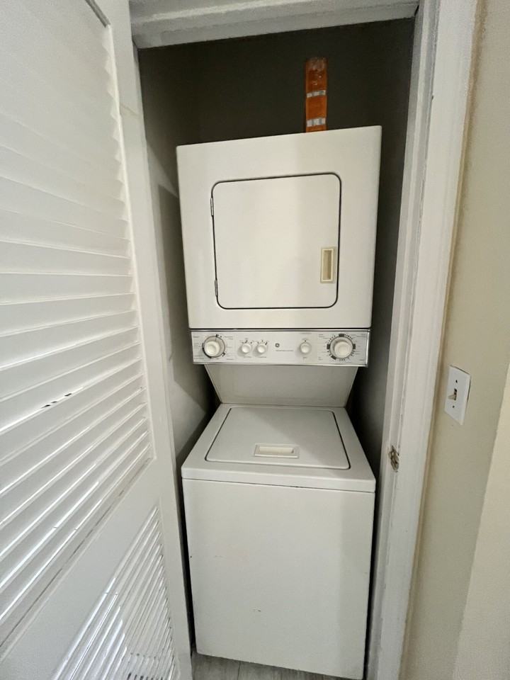 Providence St #4 - Photo 4 of 8