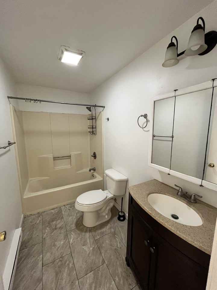 Providence St #4 - Photo 6 of 8