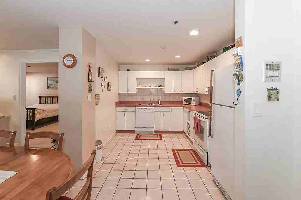 24 Corey St #102 - Photo 6 of 9