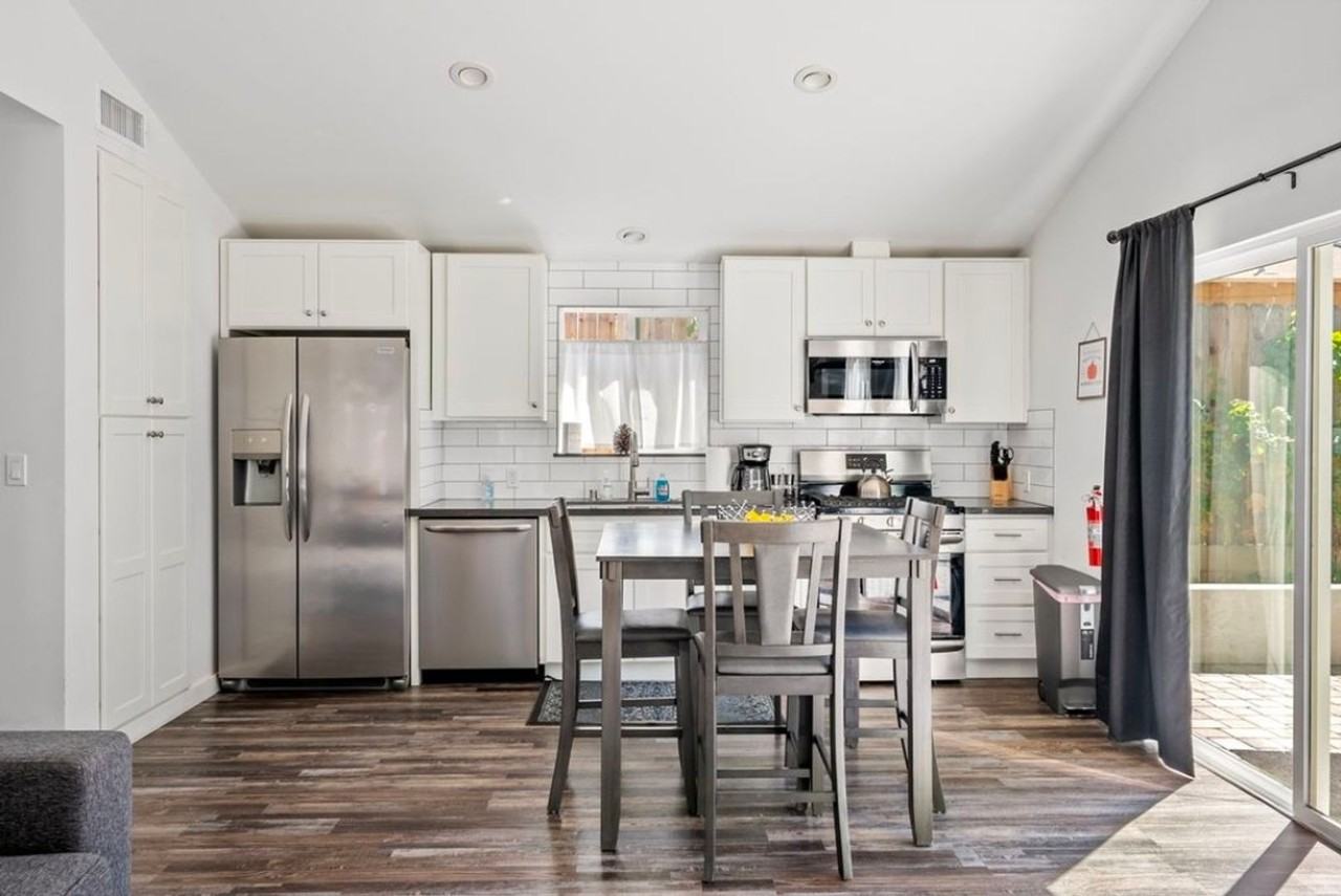 2130 2130 Vine St - 2130 Vine St #A - Photo 3 of 13