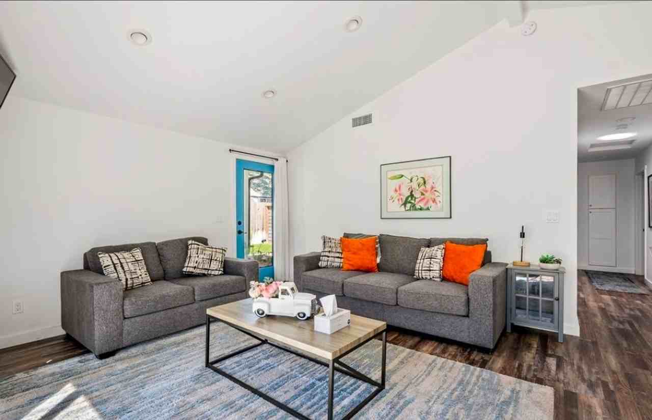 2130 2130 Vine St - 2130 Vine St #A - Photo 7 of 13