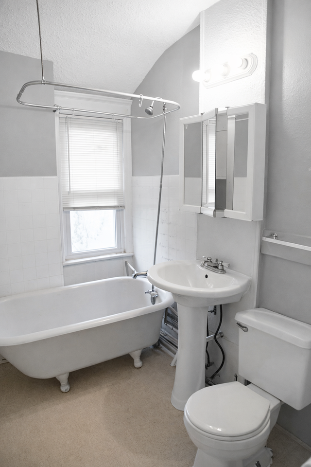 1075-24 - Photo 4 of 25