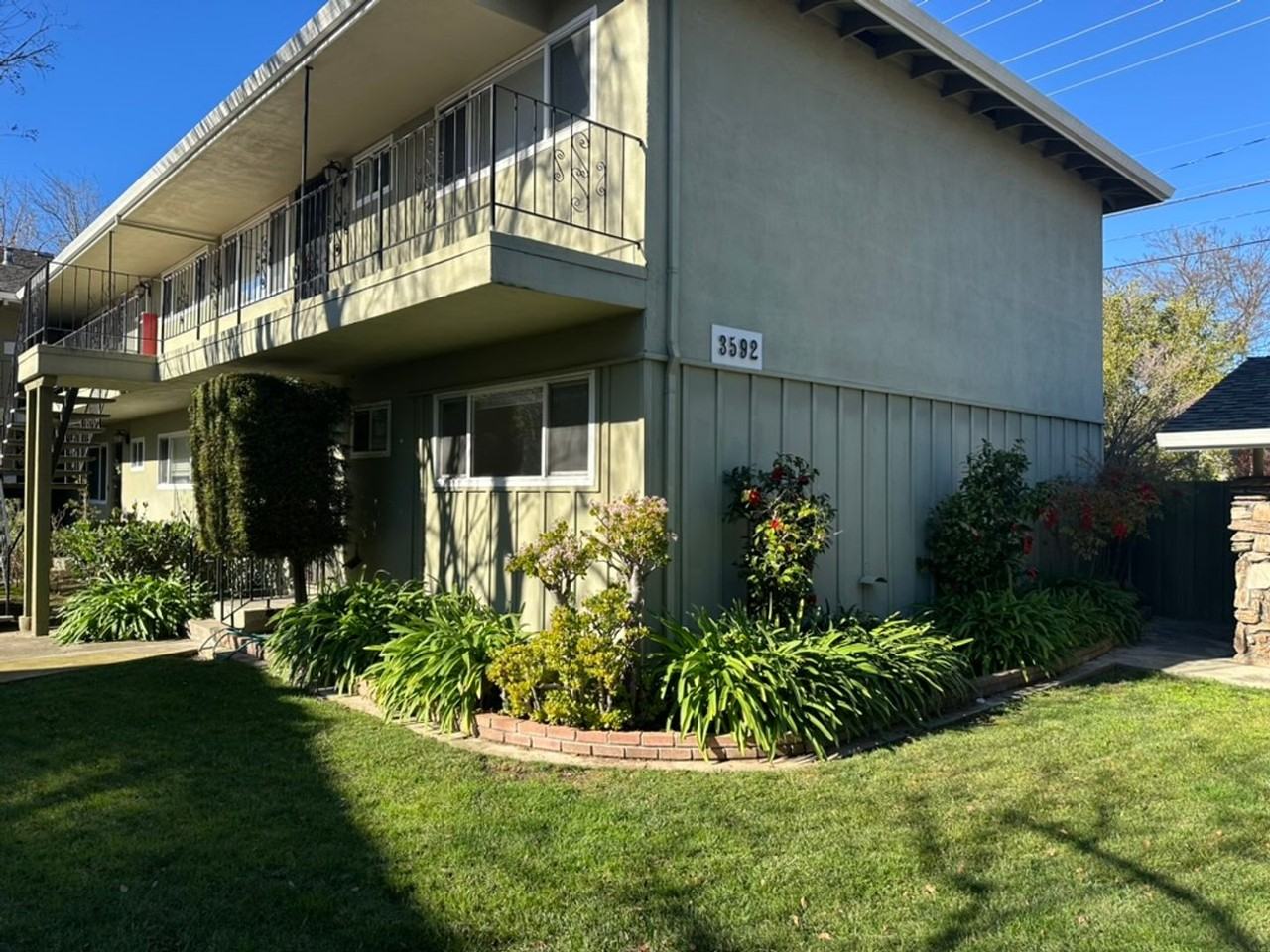 3592 Payne Ave #4 - Photo 5 of 21