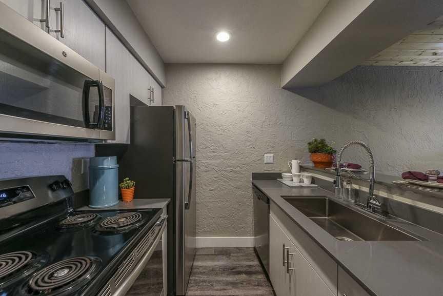 Icon on Central - Photo 2 of 29