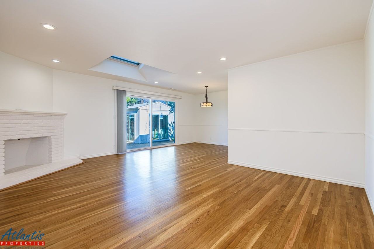 1060 Rose Ave - Photo 2 of 21