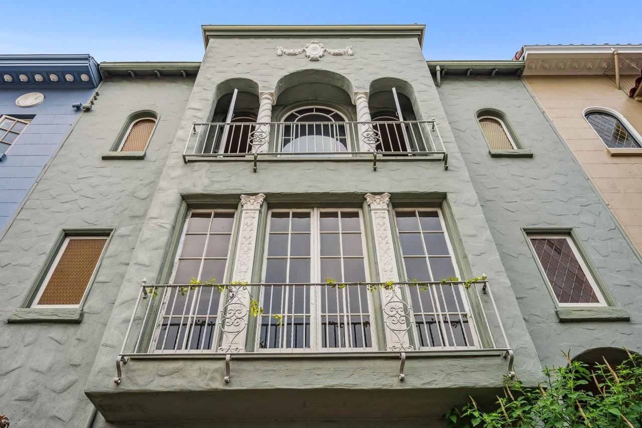 2231 N Point St - Photo 3 of 48