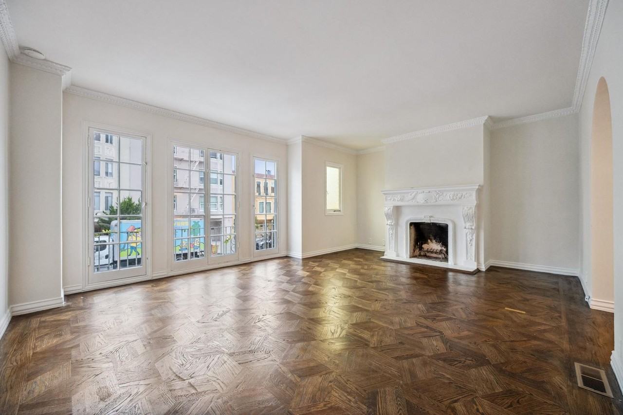 2231 N Point St - Photo 6 of 48