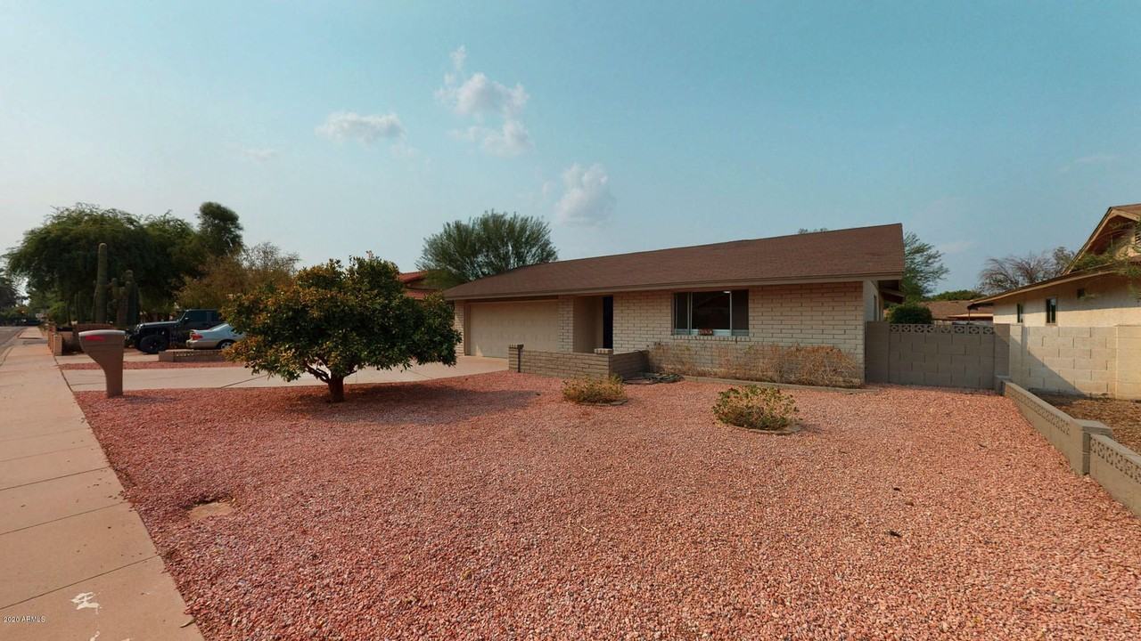 1330 W 13th St - Photo 3 of 26