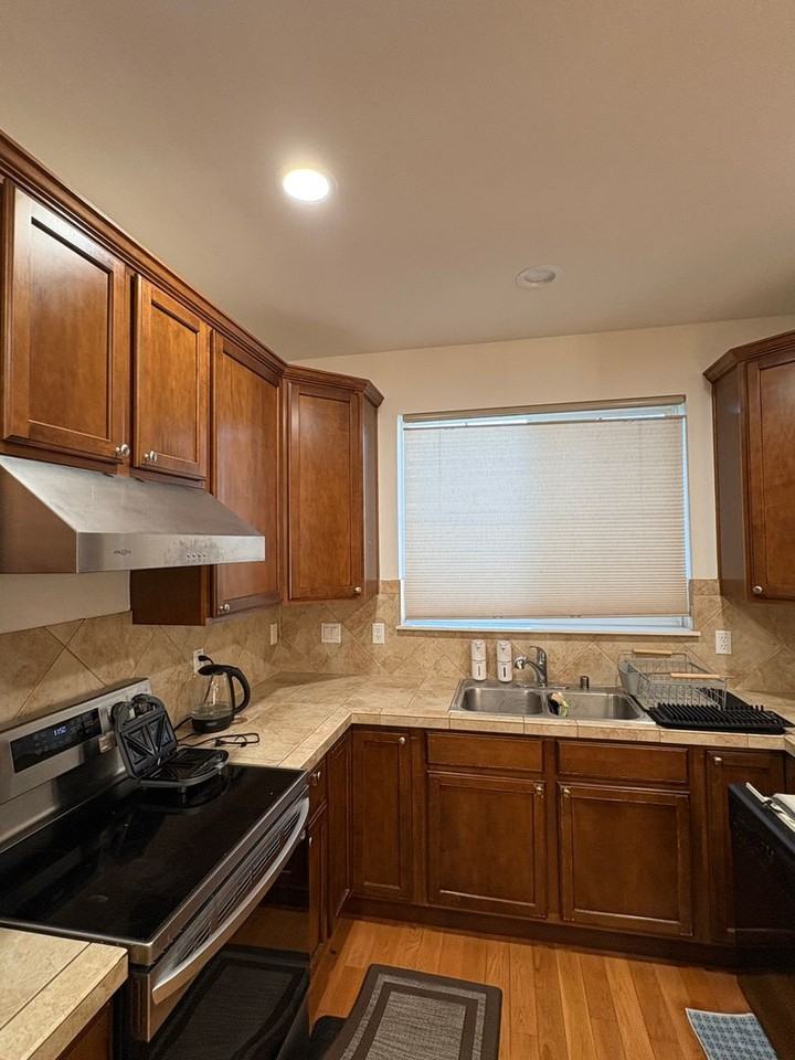 1234 51st St Ne - Photo 5 of 21