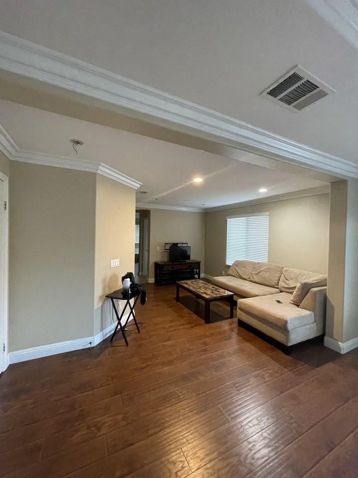 13744 Dellbrook St #10 - Photo 6 of 6